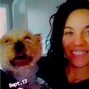 Meet your Posher, Shawntella